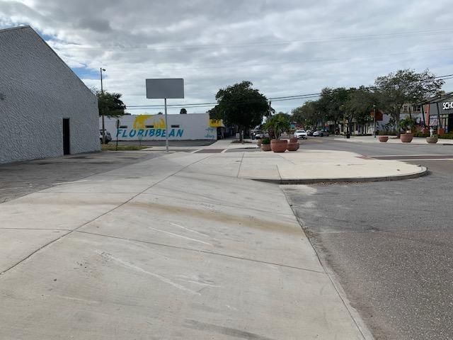 Grand Central Commerce Center: 2360 Central Ave, Saint Petersburg, FL 33712